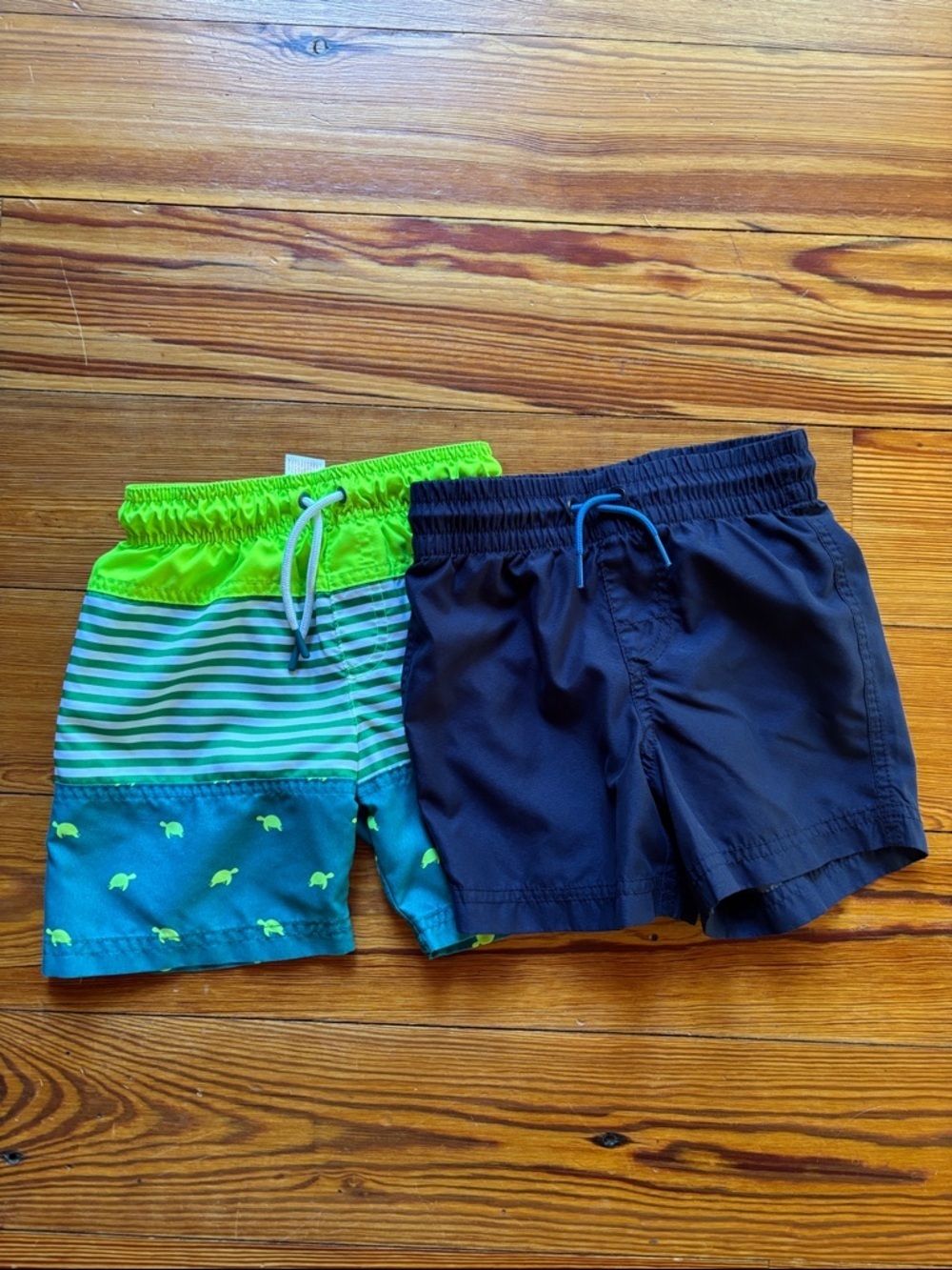 2 Boys Swim Shorts (1) Green Cat & Jack Size 5T   (1)  Blue Old Navy XS Size 5